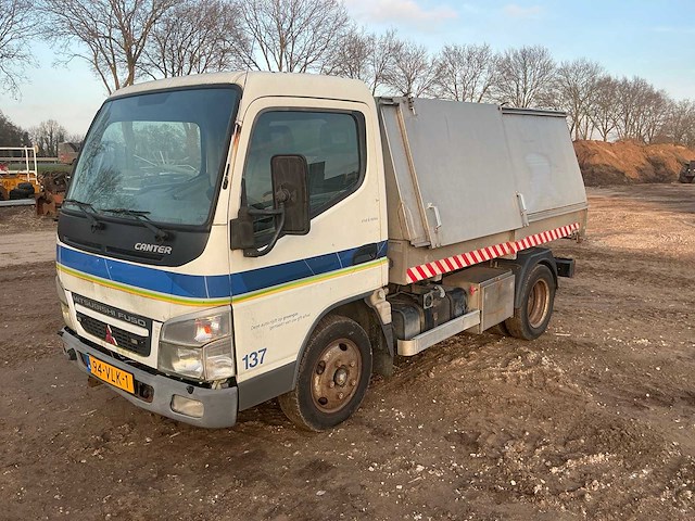 Mitsubishi canter vuilniswagen (groen gas) - afbeelding 1 van  15