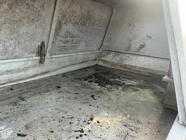 Mitsubishi canter vuilniswagen (groen gas) - afbeelding 15 van  15