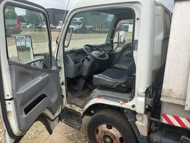 Mitsubishi canter vuilniswagen - afbeelding 9 van  10