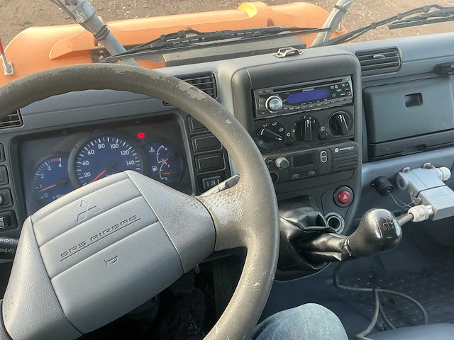 Mitsubishi canter zoutstrooier met sneeuwschuif - afbeelding 15 van  23