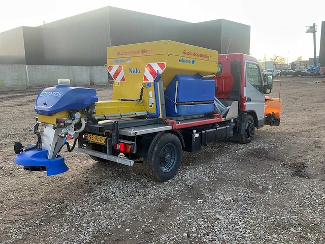 Mitsubishi canter zoutstrooier met sneeuwschuif - afbeelding 20 van  23