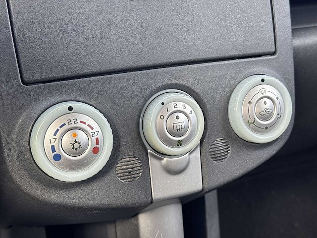 Mitsubishi colt 1.3 invite | 35-sr-xb - afbeelding 15 van  16
