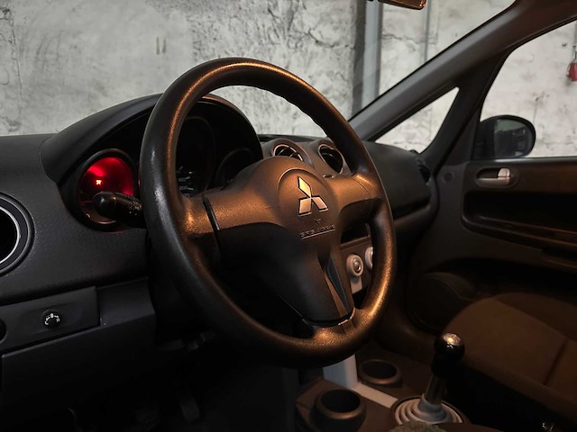 Mitsubishi colt 1.3 invite 95pk 2006 (origineel-nl), 03-sp-lh - afbeelding 8 van  31