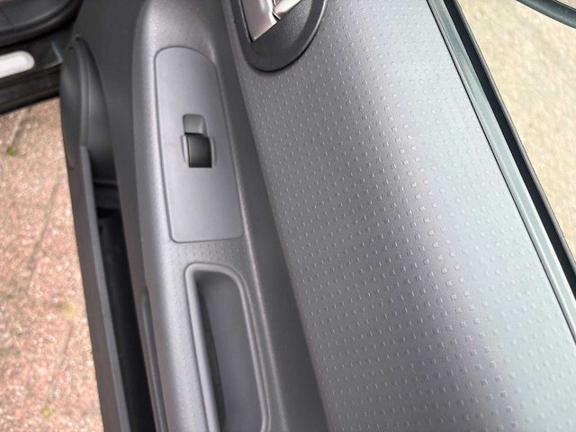 Mitsubishi colt czc 1.5 limited edition cabrio hardtop, 75-zf-bf - afbeelding 7 van  17