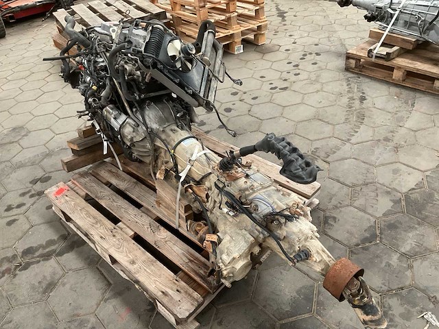 Mitsubishi dieselmotor - afbeelding 4 van  8