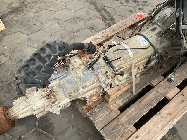 Mitsubishi dieselmotor - afbeelding 3 van  8