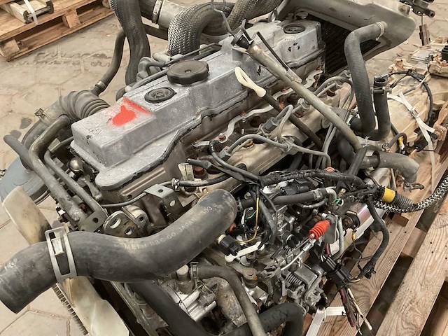 Mitsubishi dieselmotor - afbeelding 8 van  8