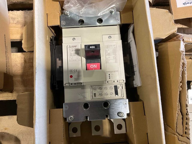 Mitsubishi electric nf400-sew vermogensschakelaar - afbeelding 1 van  3