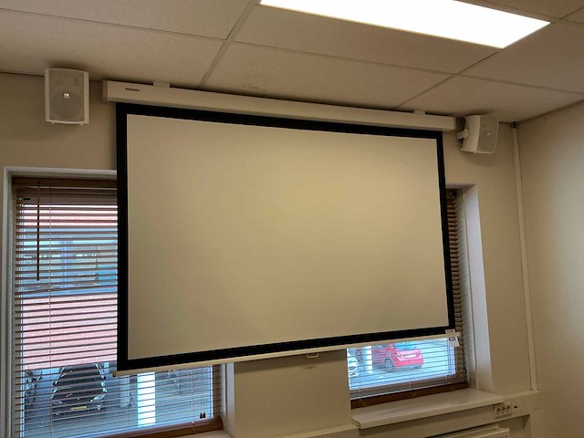 Mitsubishi ew270u beamer met scherm - afbeelding 1 van  4