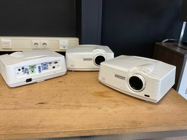 Mitsubishi fd730u dlp beamer (3x) - afbeelding 1 van  6