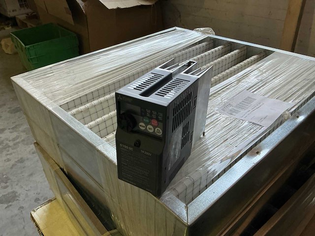 Mitsubishi fr-d720s-042sc-ec frequentieregelaar - afbeelding 1 van  4