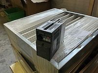 Mitsubishi fr-d720s-042sc-ec frequentieregelaar - afbeelding 1 van  4