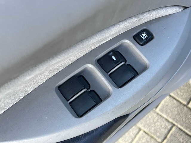 Mitsubishi grandis 2.4-16v intense - 7-persoons 2004 | 94-pl-pf - afbeelding 15 van  21