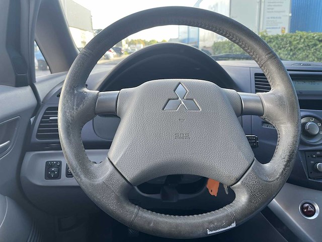 Mitsubishi grandis 2.4-16v intense - 7-persoons 2004 | 94-pl-pf - afbeelding 2 van  21