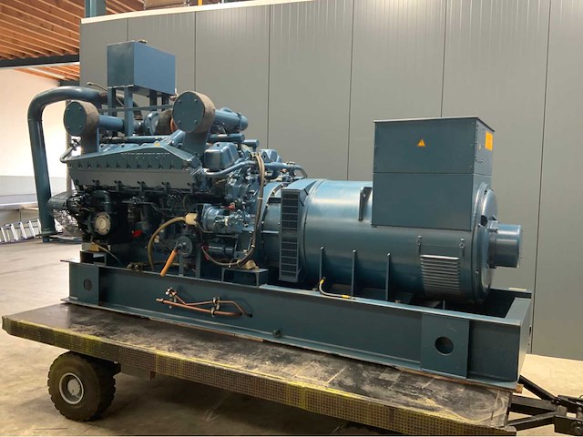 Mitsubishi hc63462 nsa stroomgenerator 760kva (c) - afbeelding 6 van  9