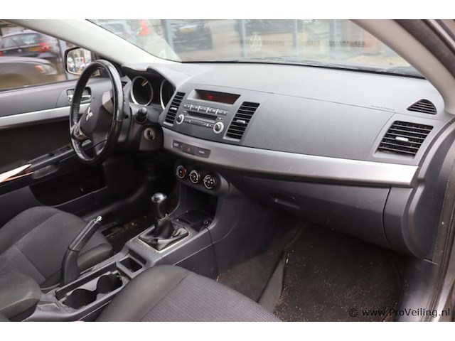 Mitsubishi lancer | benzine | kenteken: 32-ngp-1 - afbeelding 7 van  31