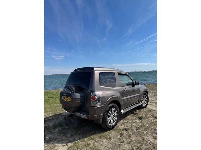 Mitsubishi mitsubishi pajero 3.2 tdi automaat vb-577-t - afbeelding 2 van  9