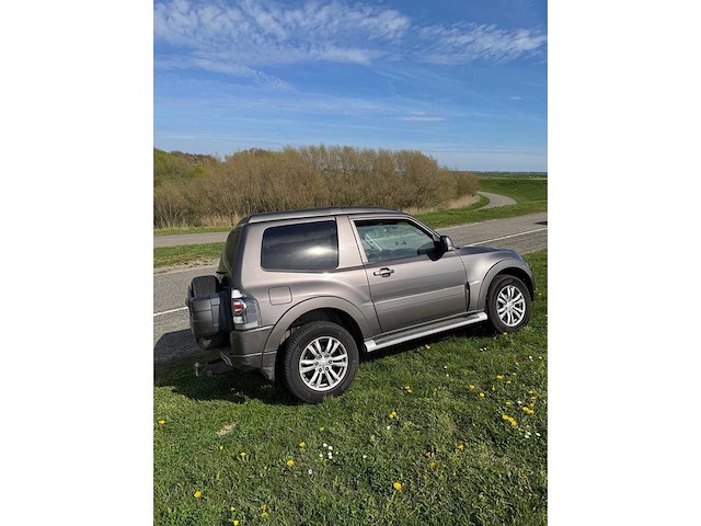 Mitsubishi mitsubishi pajero 3.2 tdi automaat vb-577-t - afbeelding 4 van  9