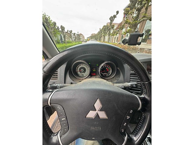 Mitsubishi mitsubishi pajero 3.2 tdi automaat vb-577-t - afbeelding 9 van  9