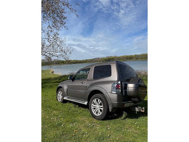 Mitsubishi mitsubishi pajero 3.2 tdi automaat vb-577-t - afbeelding 3 van  5