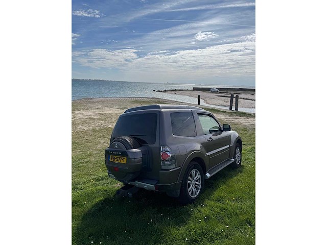 Mitsubishi mitsubishi pajero 3.2 tdi automaat vb-577-t - afbeelding 4 van  5