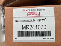 Mitsubishi mr241070 lamp kit combinacion (2x) - afbeelding 3 van  4