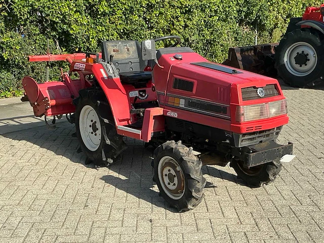 Mitsubishi mt14 ( 4wd ) minitractor - afbeelding 9 van  16