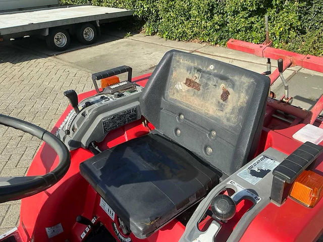Mitsubishi mt14 ( 4wd ) minitractor - afbeelding 13 van  16