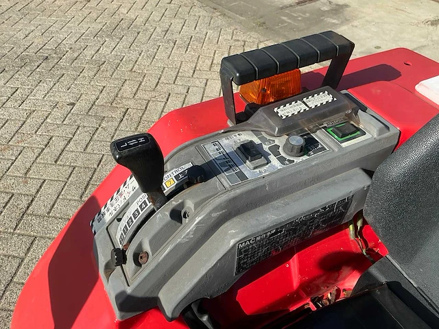 Mitsubishi mt14 ( 4wd ) minitractor - afbeelding 14 van  16