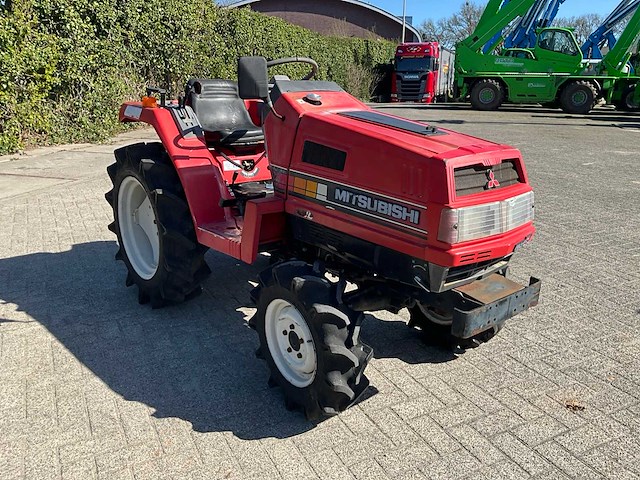 Mitsubishi mt16 vierwielaangedreven mini landbouwtractor - afbeelding 1 van  4
