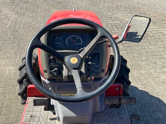 Mitsubishi mt240 vierwielaangedreven mini landbouwtractor - afbeelding 5 van  13