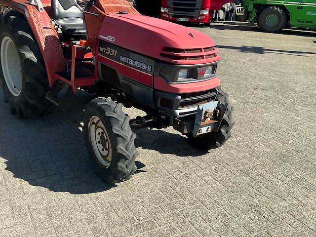 Mitsubishi mt331 palceed go vierwielaangedreven mini landbouwtractor - afbeelding 6 van  15