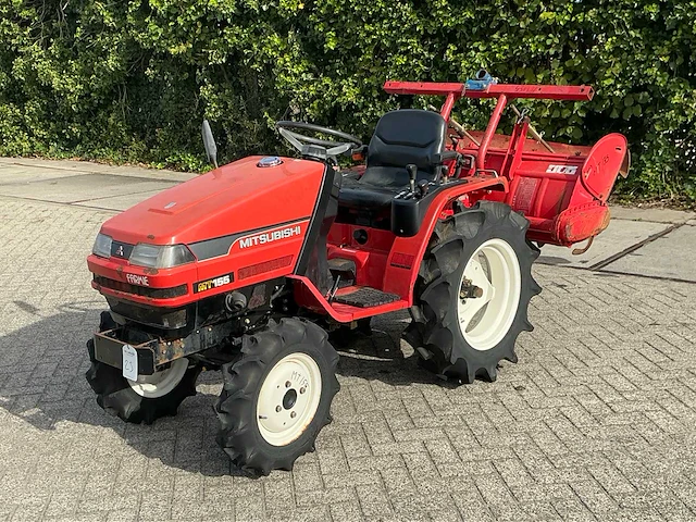 Mitsubishi mt55 ( 4wd ) minitractor - afbeelding 1 van  19