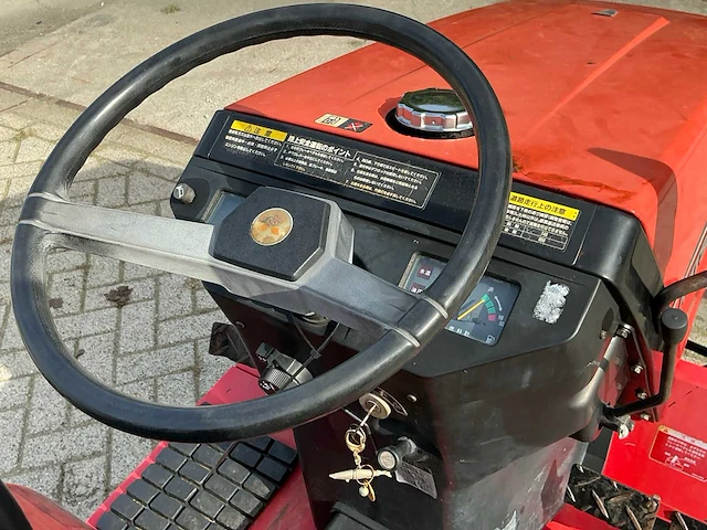 Mitsubishi mt55 ( 4wd ) minitractor - afbeelding 17 van  19