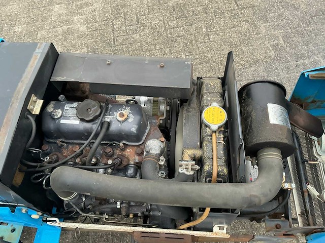 Mitsubishi mte1800d vierwielaangedreven mini landbouwtractor - afbeelding 13 van  14
