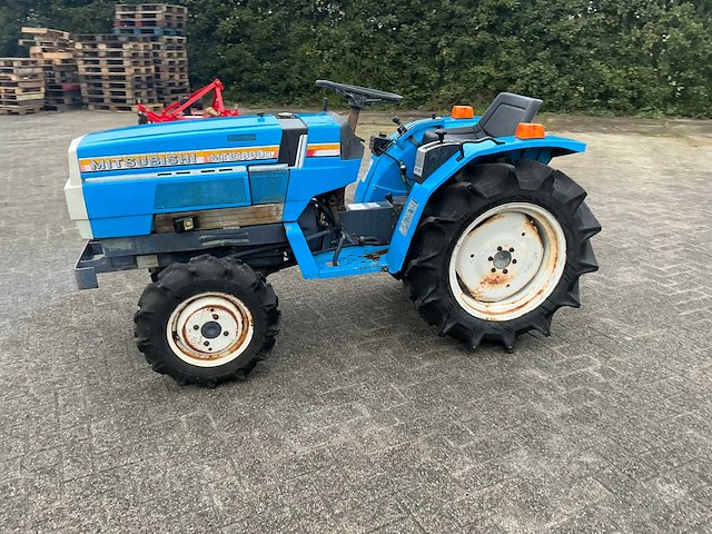 Mitsubishi mte1800d vierwielaangedreven mini landbouwtractor - afbeelding 2 van  14