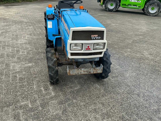 Mitsubishi mte1800d vierwielaangedreven mini landbouwtractor - afbeelding 7 van  14