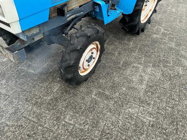 Mitsubishi mte1800d vierwielaangedreven mini landbouwtractor - afbeelding 8 van  14