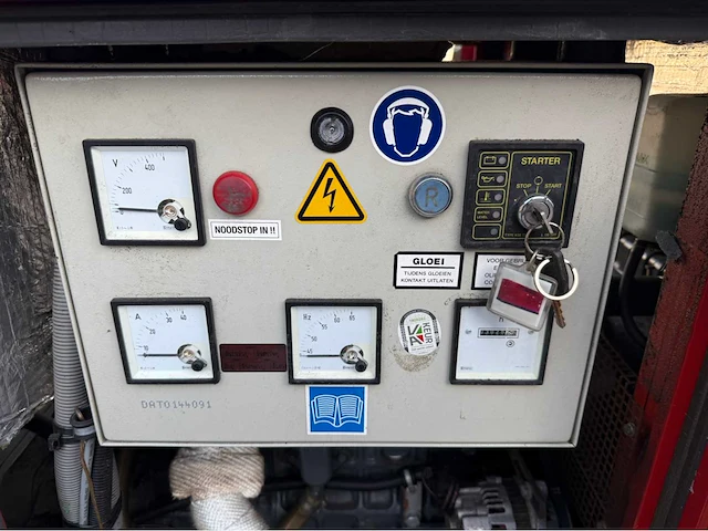 Mitsubishi noodstroomaggregaat - afbeelding 11 van  16