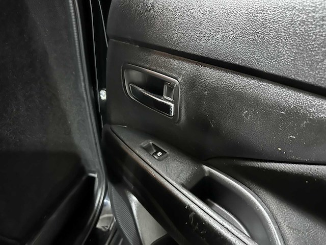 Mitsubishi outlander 150pk 2016 (origineel-nl), vz-564-v - afbeelding 24 van  34