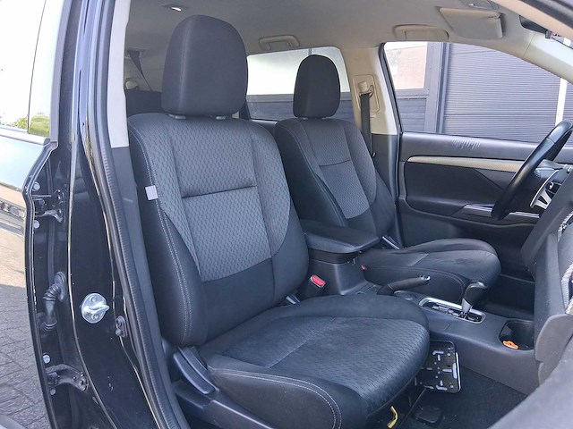 Mitsubishi outlander 2.0 business edition car 2015 | 6-zst-57 - afbeelding 22 van  29