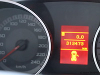 Mitsubishi outlander 2.0 di-d invite| 4wd | diesel | kenteken: 04-vjt-8 - afbeelding 14 van  21