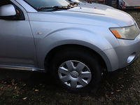 Mitsubishi outlander 2.0 di-d invite| 4wd | diesel | kenteken: 04-vjt-8 - afbeelding 15 van  21