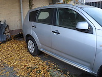 Mitsubishi outlander 2.0 di-d invite| 4wd | diesel | kenteken: 04-vjt-8 - afbeelding 16 van  21