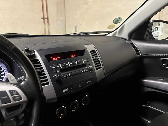 Mitsubishi outlander 2.0 intro edition 147pk 2010 (origineel-nl) automaat, 43-nth-8 - afbeelding 17 van  46