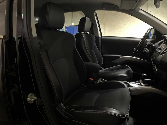 Mitsubishi outlander 2.0 intro edition 147pk 2010 (origineel-nl) automaat, 43-nth-8 - afbeelding 35 van  46