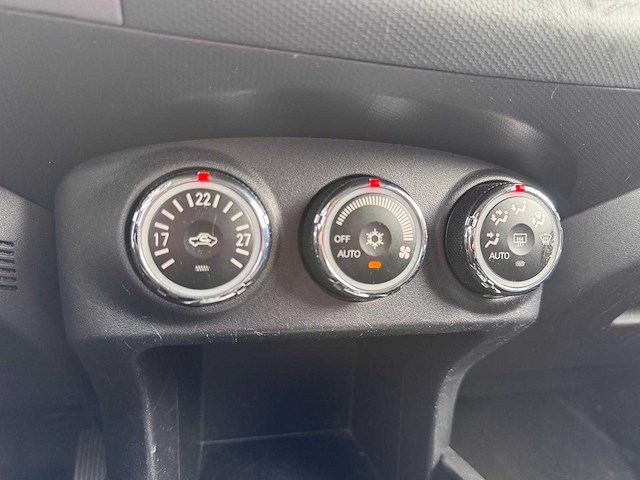 Mitsubishi outlander 2.0 intro edition; 15-nst-3 - afbeelding 4 van  13