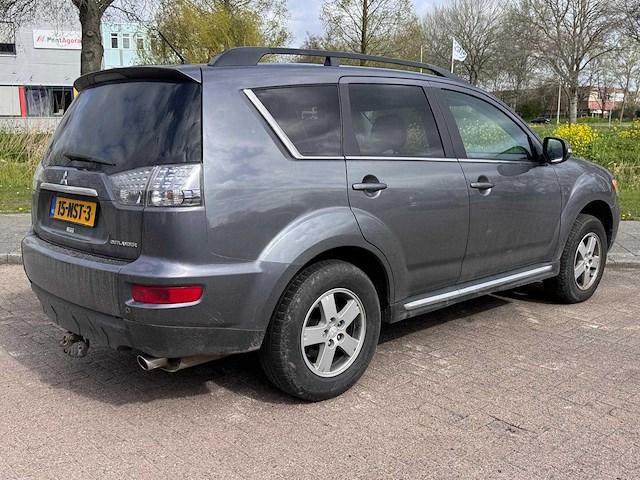 Mitsubishi outlander 2.0 intro edition; 15-nst-3 - afbeelding 6 van  13