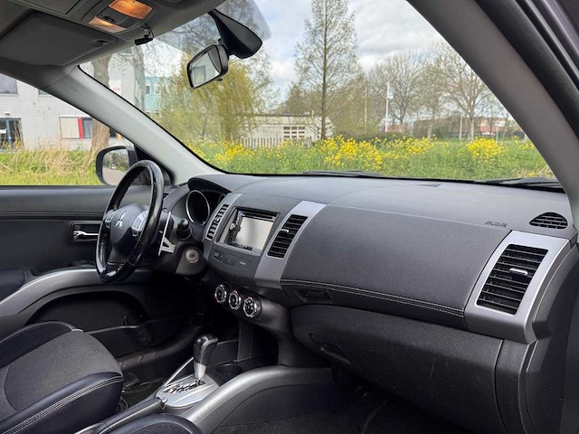 Mitsubishi outlander 2.0 intro edition; 15-nst-3 - afbeelding 3 van  6