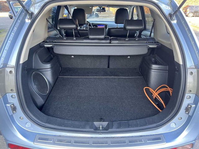 Mitsubishi outlander 2.0 phev executive edition 2015 | hl-826-f - afbeelding 14 van  25